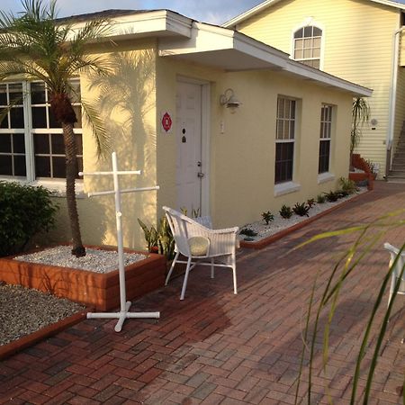 Sand Glo Villas Indian Rocks Beach Eksteriør billede
