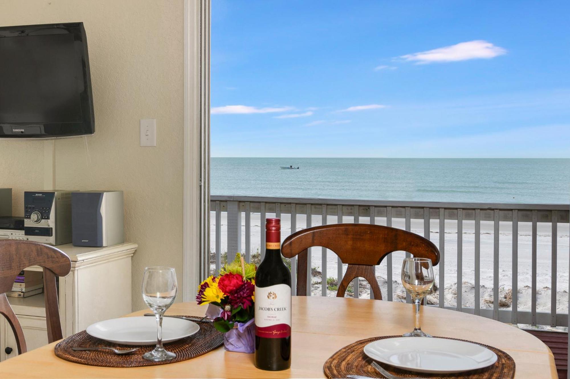 Sand Glo Villas Indian Rocks Beach Eksteriør billede
