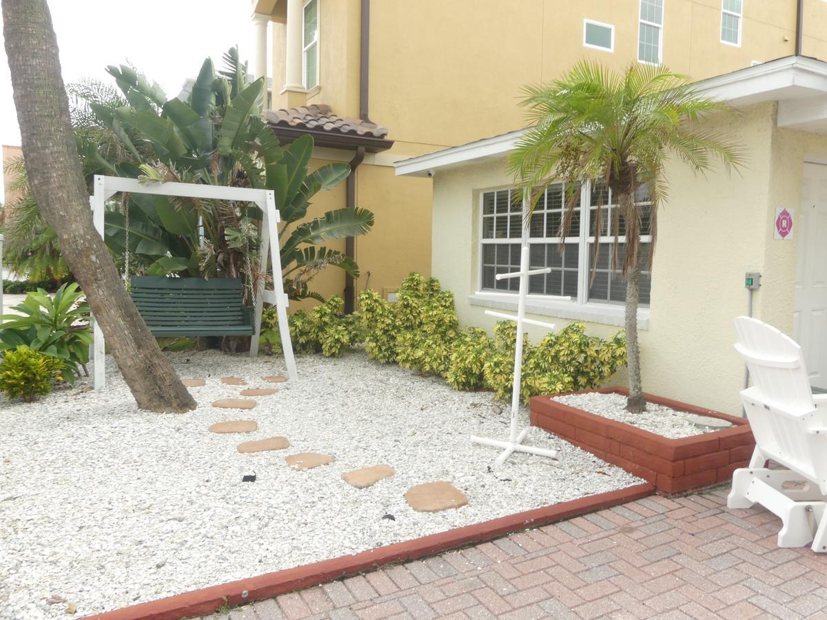 Sand Glo Villas Indian Rocks Beach Eksteriør billede